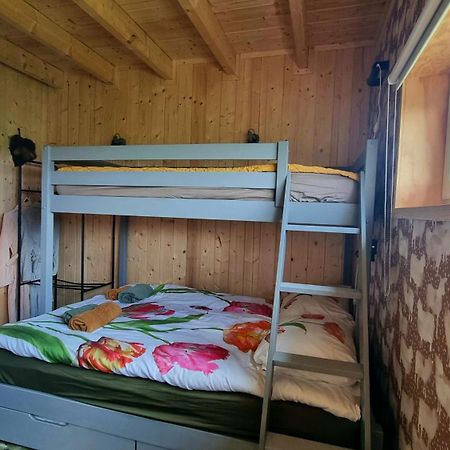 City Farmers Lodge, A Guesthouse With A Skyline View In Rural Ámsterdam Exterior foto