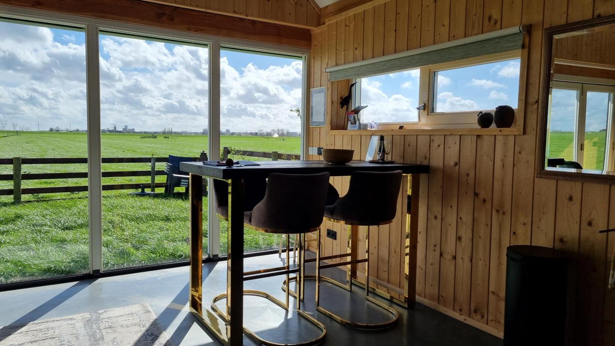 City Farmers Lodge, A Guesthouse With A Skyline View In Rural Ámsterdam Exterior foto
